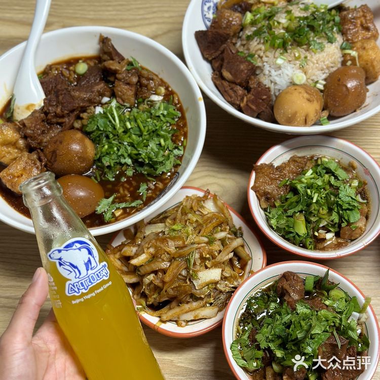 这大齐炖的牛肉烫饭 也太好吃了