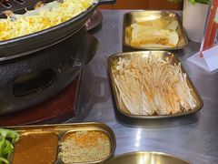 -胡悦里韩式烤肉(芝罘万达广场店)
