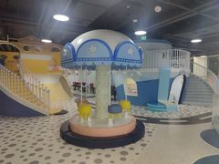 -蓝鲸奇亲子游泳俱乐部