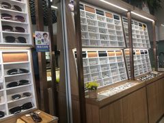 -视野联行眼镜·蔡司授权店(长白万象汇店)