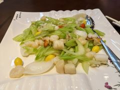 -宝界普菲特湖畔酒店