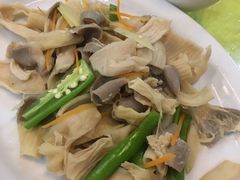 -红炎炎农家菜老字号(金水台店)