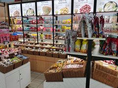 零售区-来伊份LYFEN(龙蟠中路店)