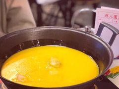 -鲜入围煮花胶鸡海鲜火锅