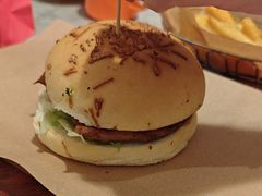 -必胜客(尹山湖歌林公园店)