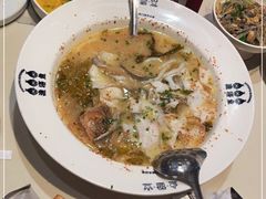 -渔语鱼酸菜鱼新川菜(来福士店)