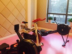 -思迈威健身(积玉桥万达店)