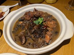 小笨鸡炖蘑菇-宏达老菜馆(东安街店)