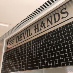 -Devilhands Barbershop男士理容店