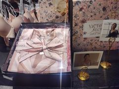 -Victoria's Secret(杭州湖滨银泰in77店)
