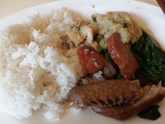 永盈烧腊三宝饭配炖汤-永盈茶餐厅(江南大道中店)