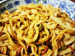 老北京炸酱面-门框胡同百年卤煮(新街口店)