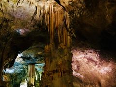 -波斯托伊纳溶洞