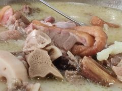 -巫山纸包鱼·干锅·腊猪蹄(龙洲大道店)