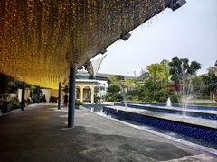 -茅草房·河畔园林火锅