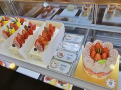 -花花卷卷·鲜食蛋糕(静安久光百货店)