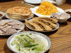 -李连贵酒家熏肉大饼(昆明街店)
