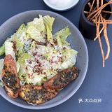 北京河上的特色餐厅