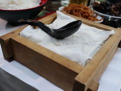 -刘姐啤酒鱼民族演艺餐厅(西街总店)