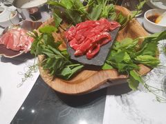 -红鼎豆捞·非遗鲍皇汤火锅(宝丰路店)