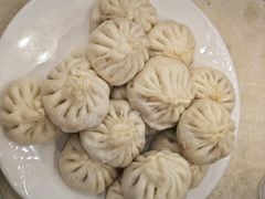 猪肉大葱包子-奥华餐厅·老张记(台基厂店)