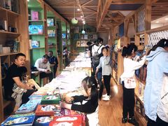 -新华书店(泉城路店)