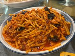 鱼香肉丝-镜泊湖酒家(兴华街金鼎店)