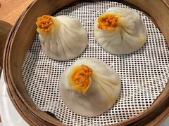 招牌蟹黄小笼包-花悦豆香