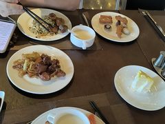 -大中华希尔顿酒店-念自助餐·嗨啤·小龙虾