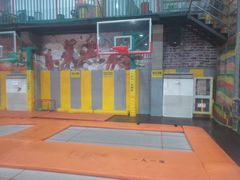 -极限Jump蹦床·新潮玩运动世界·室内乐园·团建·派对中心