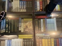 -钟书阁(松江泰晤士小镇店)