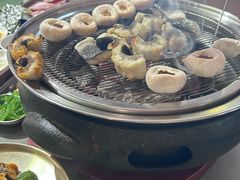 -围炉肉舍•炭烤活鳗•丹东海鲜烤肉(步行街店)