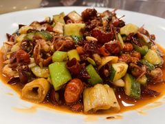 红烧虾球-椒香川流不息川菜馆(二七北路店)