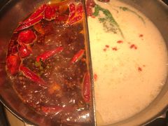 四川麻辣锅-湊湊火锅·茶憩(新中关购物中心店)