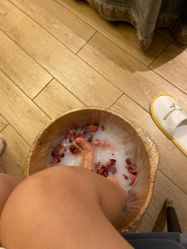 -香港倾城国际·美容美体中心