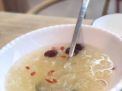 银耳小圆子-小鳌陪你小排档·四季小龙虾·田鸡·宵夜(中央第五街店)