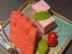 -铭牛烧肉·和牛海鲜自助(高新月牙湖店)