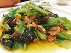 上品牛舌-犇逸·乐山跷脚牛肉·四川现炒(览海店)