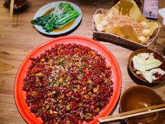 -半步颠小酒馆(繁花中心)