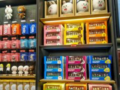 -LINE FRIENDS Garosu-gil Flagship Store