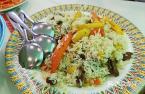 Xinjiang碎肉手抓饭