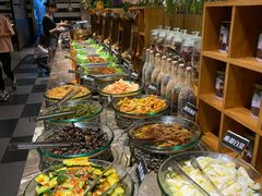 自助取餐区-大山炭火烤肉自助(百盛步行街广场店)