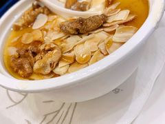 琥珀果仁双皮奶-满记甜品(苏州中心店)