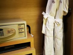 -广州花都皇冠假日酒店