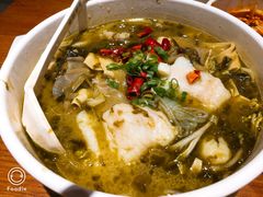 -渝是乎酸菜鱼(龙旗购物中心店)