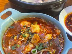 -爆炸头阿姨小四川正宗川味小吃(无任何分店)
