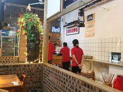 大堂-老三样·美食研究中心(世贸路店)