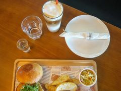 辣味炸鸡汉堡-COMMUNE幻师(上邦百汇城店)