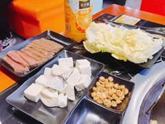 -六州府地锅鸡·农家菜·龙虾(未来科技城店)