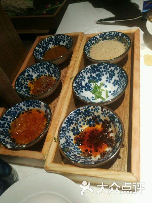 蓝波斯菊.鲜汤火锅图片 - 第1张